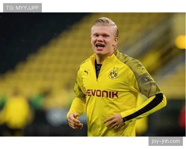 卡马文加vs托纳利：新一代中场核心的攻防结构与战术角色对比分析