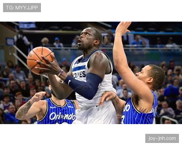 卢尔·邓无球跑动制造空位，3D价值在季后赛体系中凸显